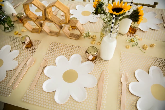 Honey Bee Party Table
