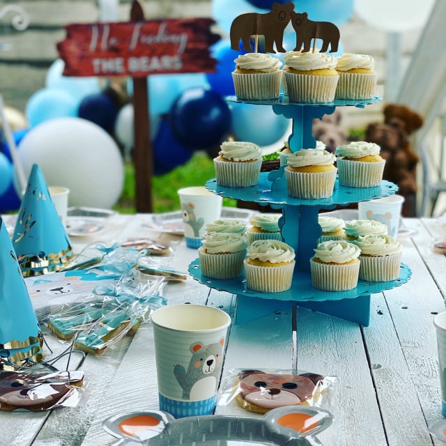 Bear Party Cupcakes