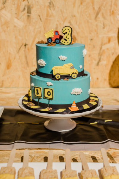 Construction Birthday Cake
