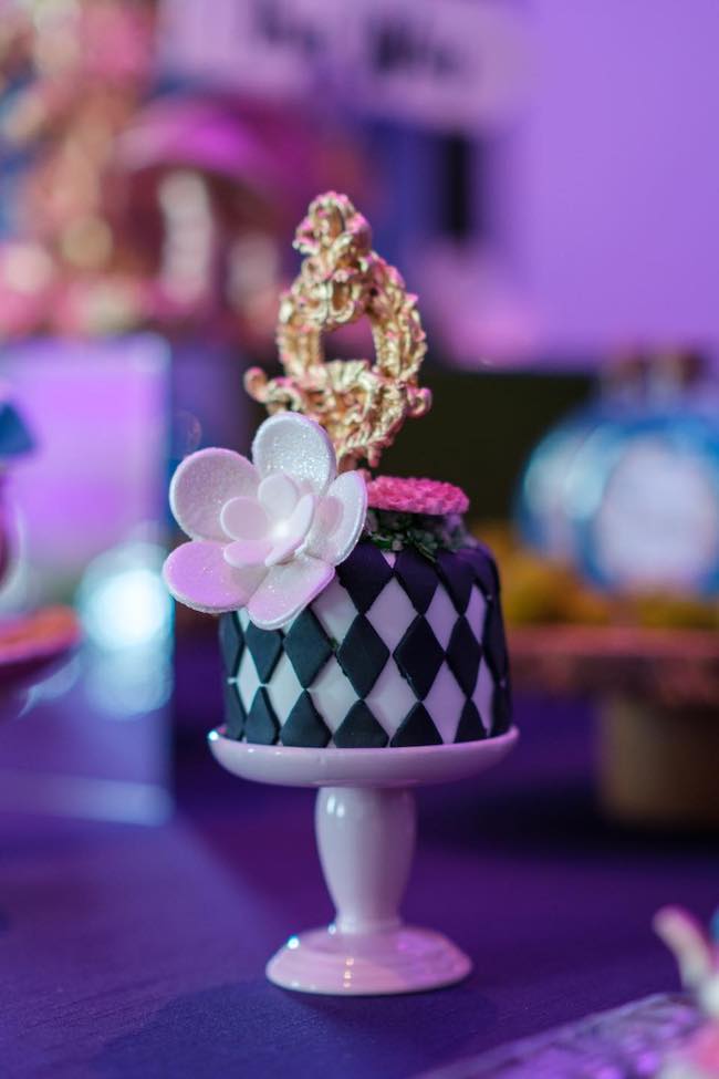 Alice in Wonderland Themed Party - Pretty My Party