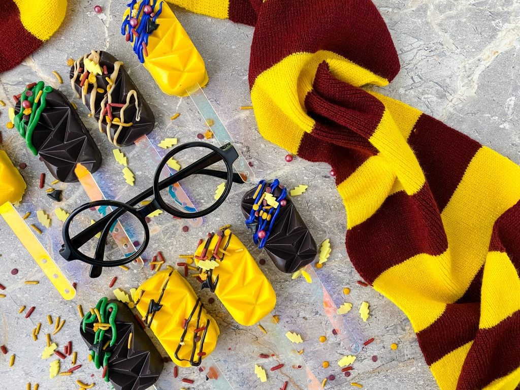 Harry Potter-inspired cakecicles