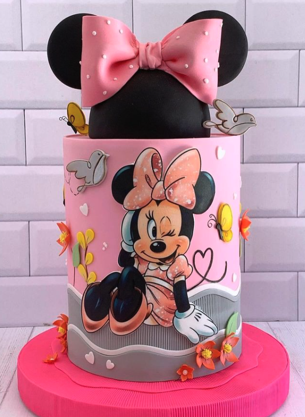 10 Cutest Minnie Mouse Cakes Everyone Will Love