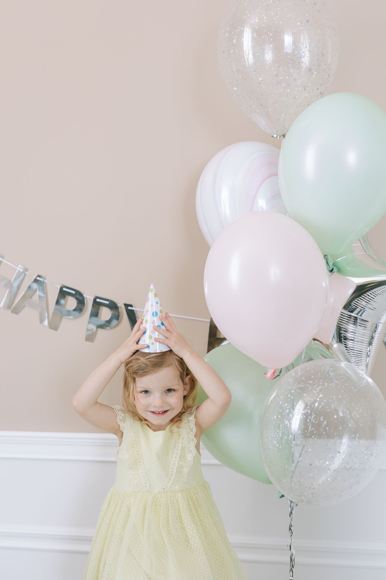 There’s no perfect answer to how many kids you should invite to a birthday party. Some children are happiest with a few close friends, while others love celebrating with a bigger group.
Start with the friends your child wants to see. Then think about what works for your space, budget, activity, and the adults helping out. Use the age guide below to find a number that feels right for your child and your party.